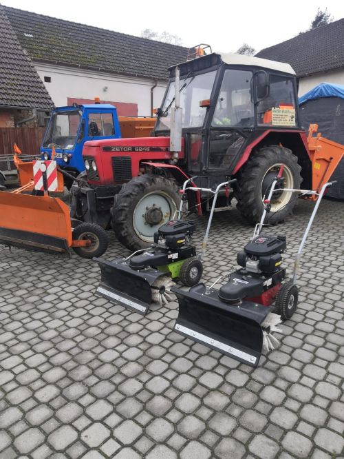 0e322c90-e2a0-4561-b625-fdaf18c4487e