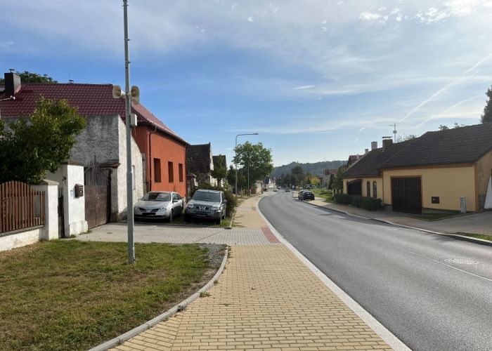 Radobyčice_Dlážděná ul._úsekové měření