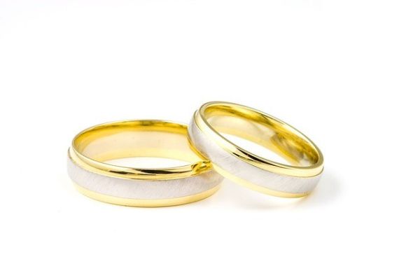 ring-g1569108c5_640-1
